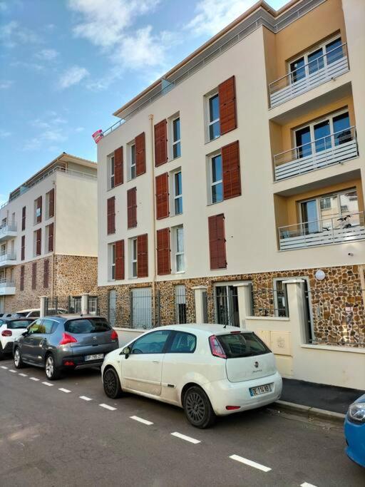 Appartement F2 De Haut Standing En Hypercentre Avec Jardin Prive A 270 M De La Gare De Mantes ! Dış mekan fotoğraf