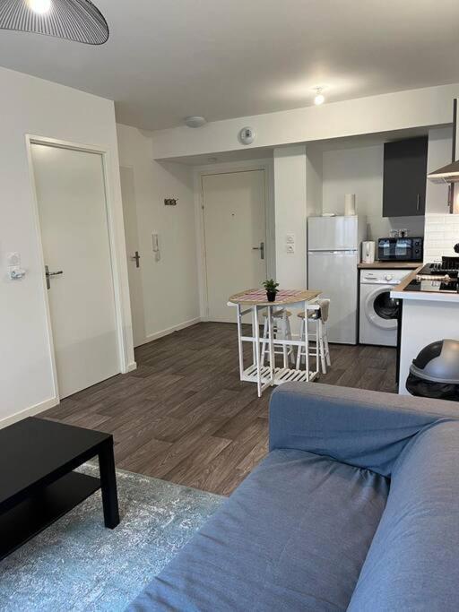 Appartement F2 De Haut Standing En Hypercentre Avec Jardin Prive A 270 M De La Gare De Mantes ! Dış mekan fotoğraf