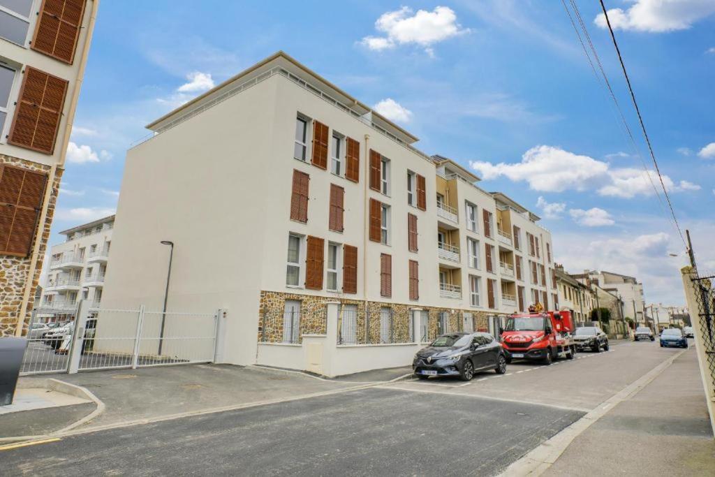 Appartement F2 De Haut Standing En Hypercentre Avec Jardin Prive A 270 M De La Gare De Mantes ! Dış mekan fotoğraf