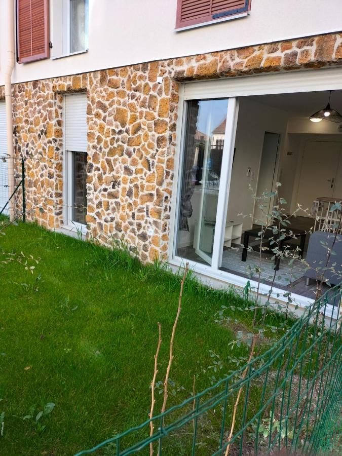 Appartement F2 De Haut Standing En Hypercentre Avec Jardin Prive A 270 M De La Gare De Mantes ! Dış mekan fotoğraf