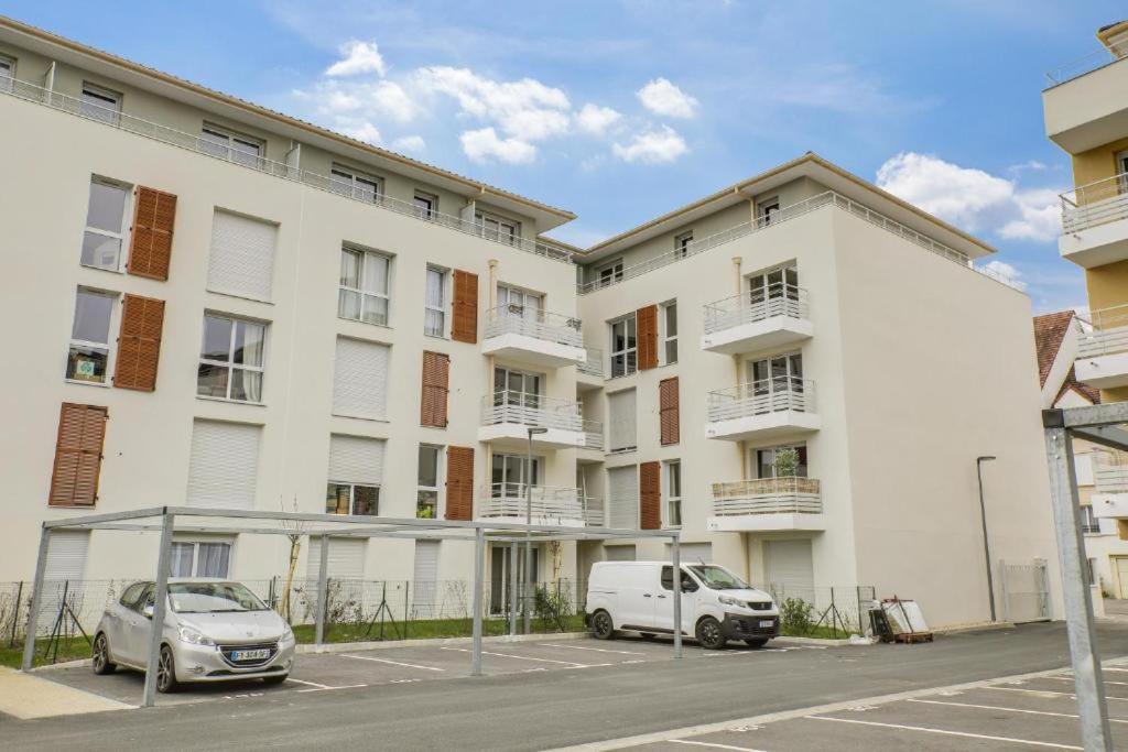 Appartement F2 De Haut Standing En Hypercentre Avec Jardin Prive A 270 M De La Gare De Mantes ! Dış mekan fotoğraf